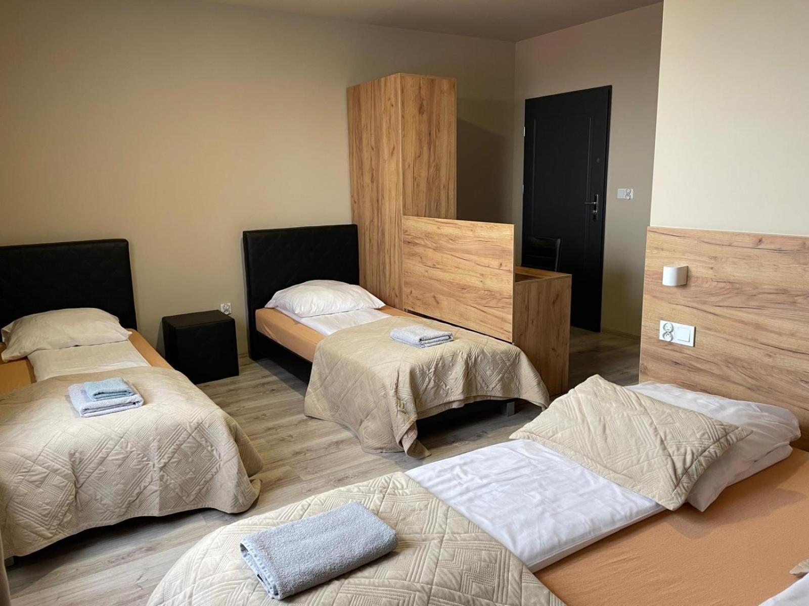 Good Night & Strefa Z Sauna I Jacuzzi Ogolnodostepna Lub Na Wylacznosc Aparthotel Czechowice-Dziedzice