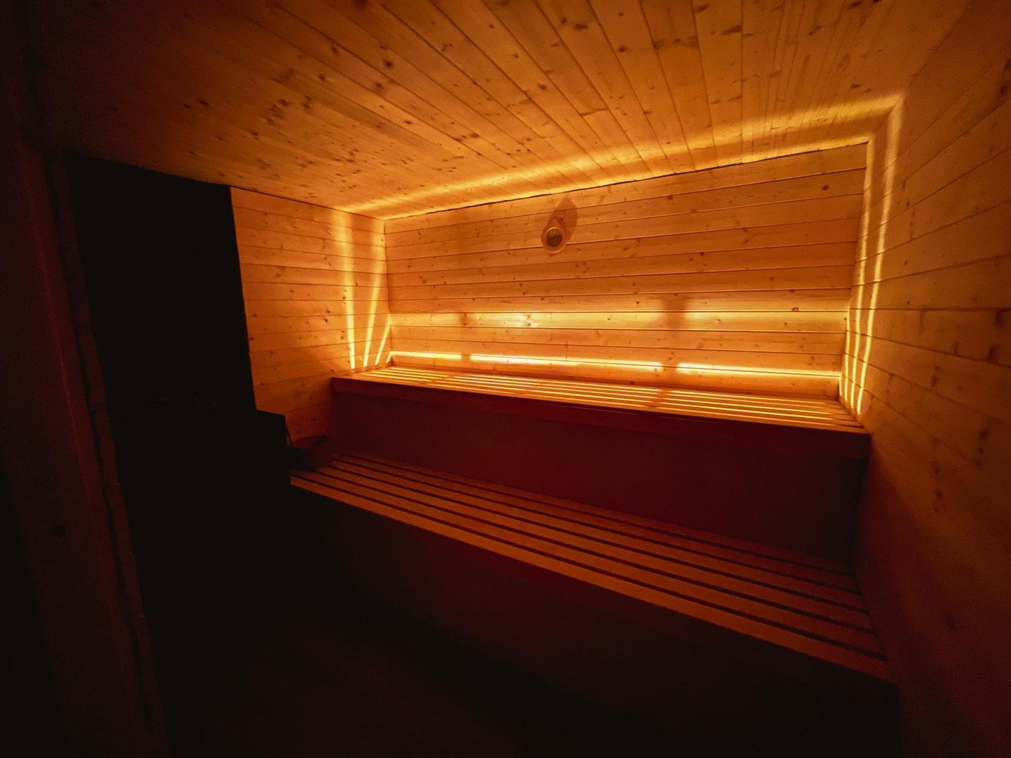 Good Night & Strefa Z Sauna I Jacuzzi Ogolnodostepna Lub Na Wylacznosc Czechowice-Dziedzice